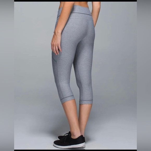 LULULEMON PASSION CROP CROPS II HEATHERED SLATE HSL LUXTREME 17” W6E01S SZ 4 - Picture 2 of 11